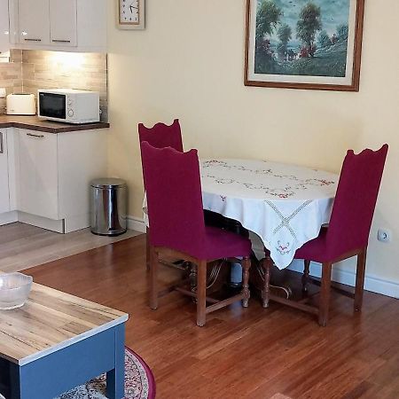 Water View Brand New Apartment, Short Stroll To Beach, Peaceful! Košljun المظهر الخارجي الصورة